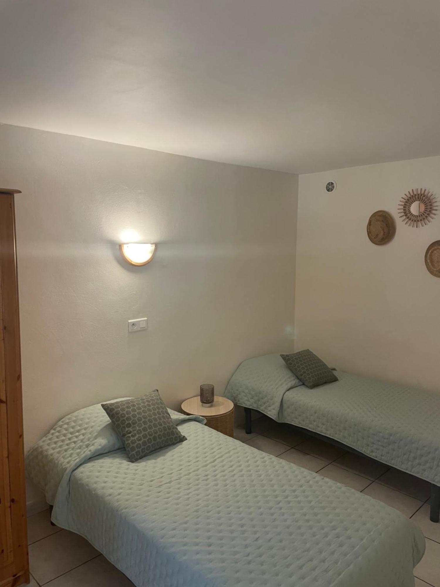 Camping La Cle Des Champs Калви Екстериор снимка