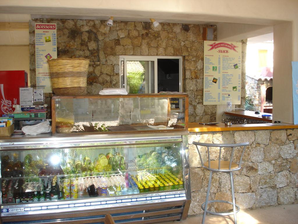 Camping La Cle Des Champs Калви Екстериор снимка